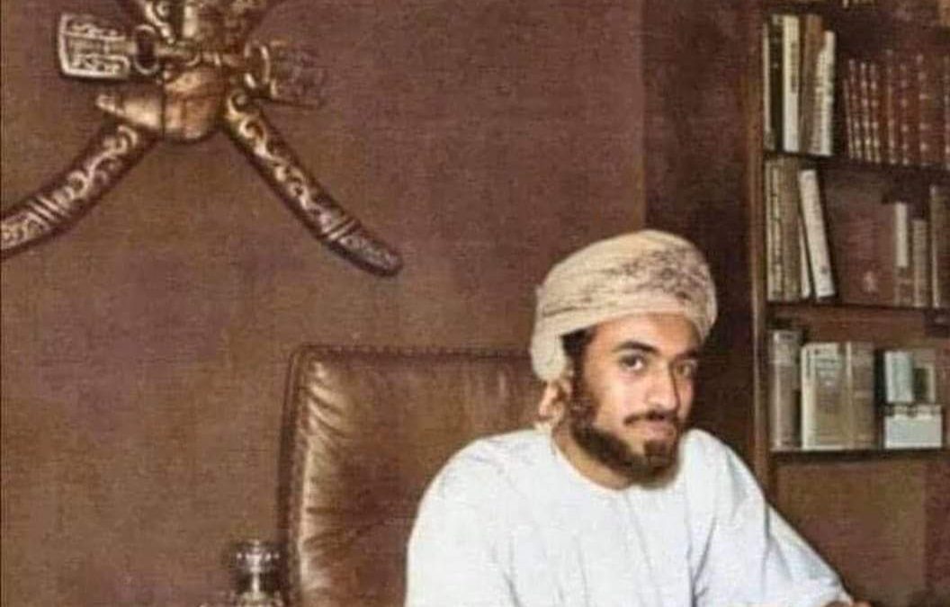 في عيون الناس تكبر