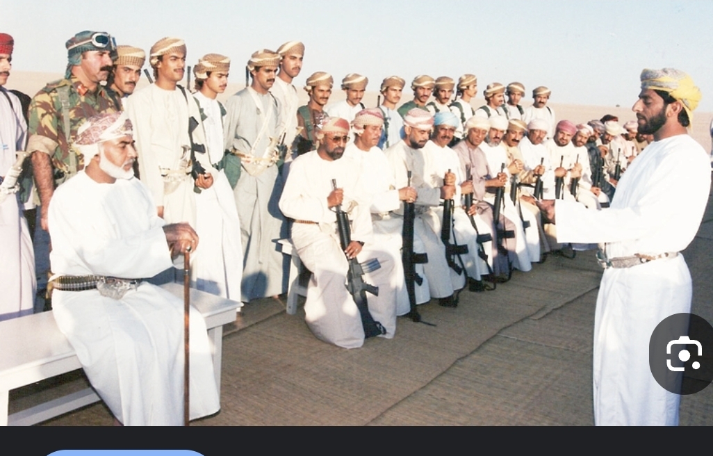 ١٢٥ مسؤولا في عهد السلطان قابوس